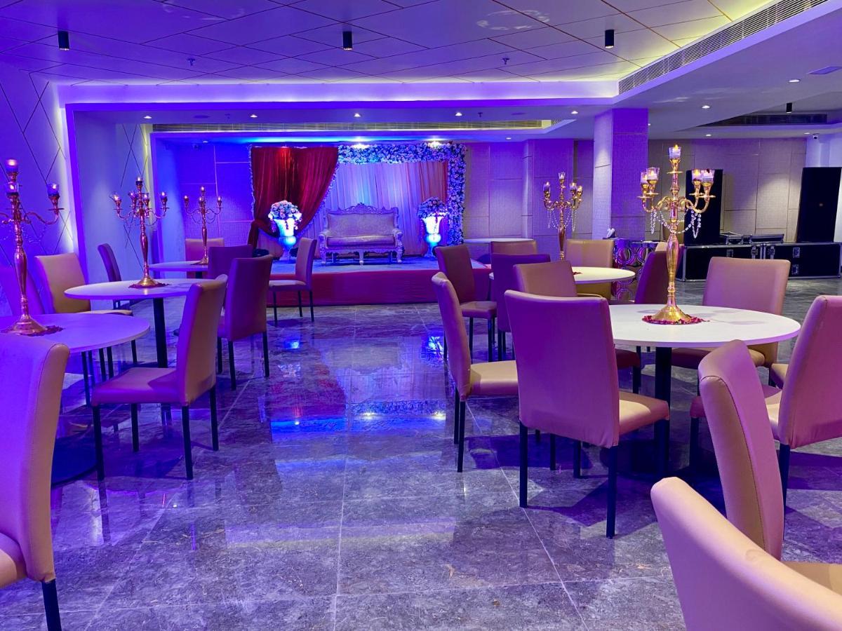 Ace Iconic Hotell Greater Noida Eksteriør bilde