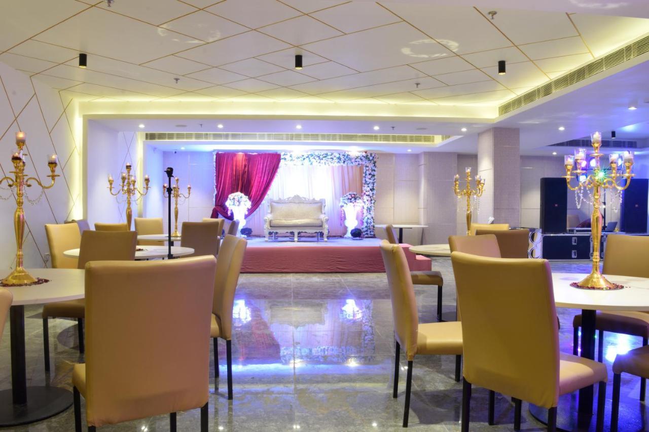 Ace Iconic Hotell Greater Noida Eksteriør bilde