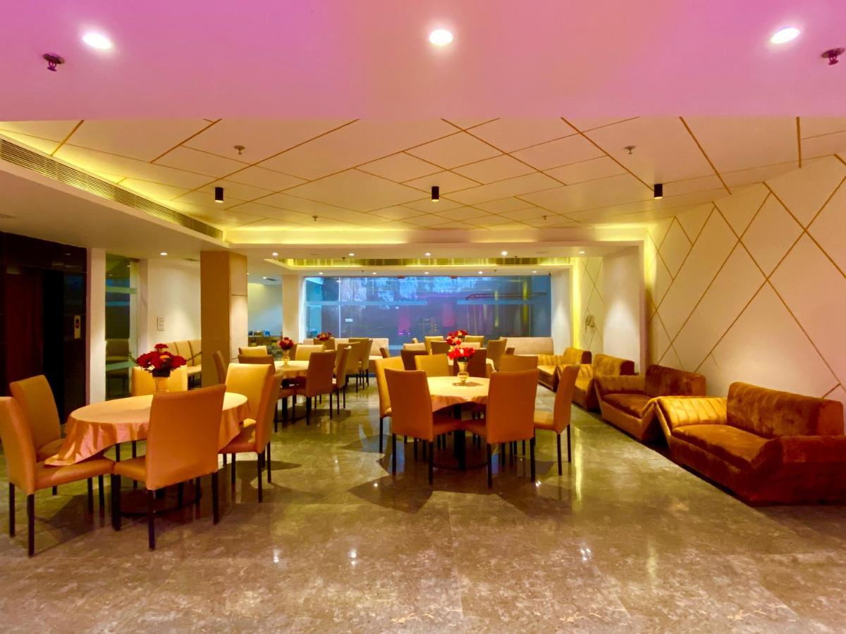 Ace Iconic Hotell Greater Noida Eksteriør bilde