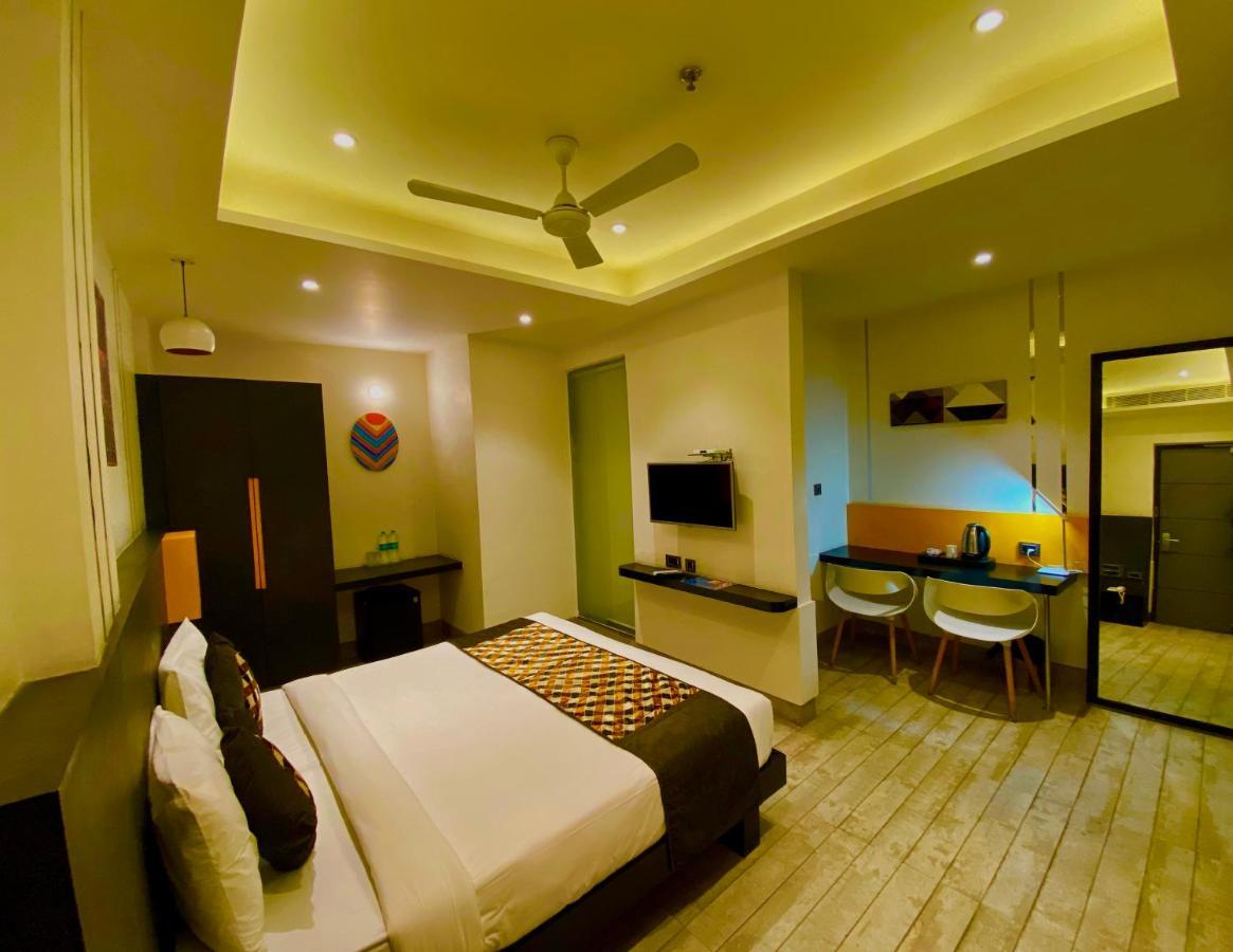 Ace Iconic Hotell Greater Noida Eksteriør bilde