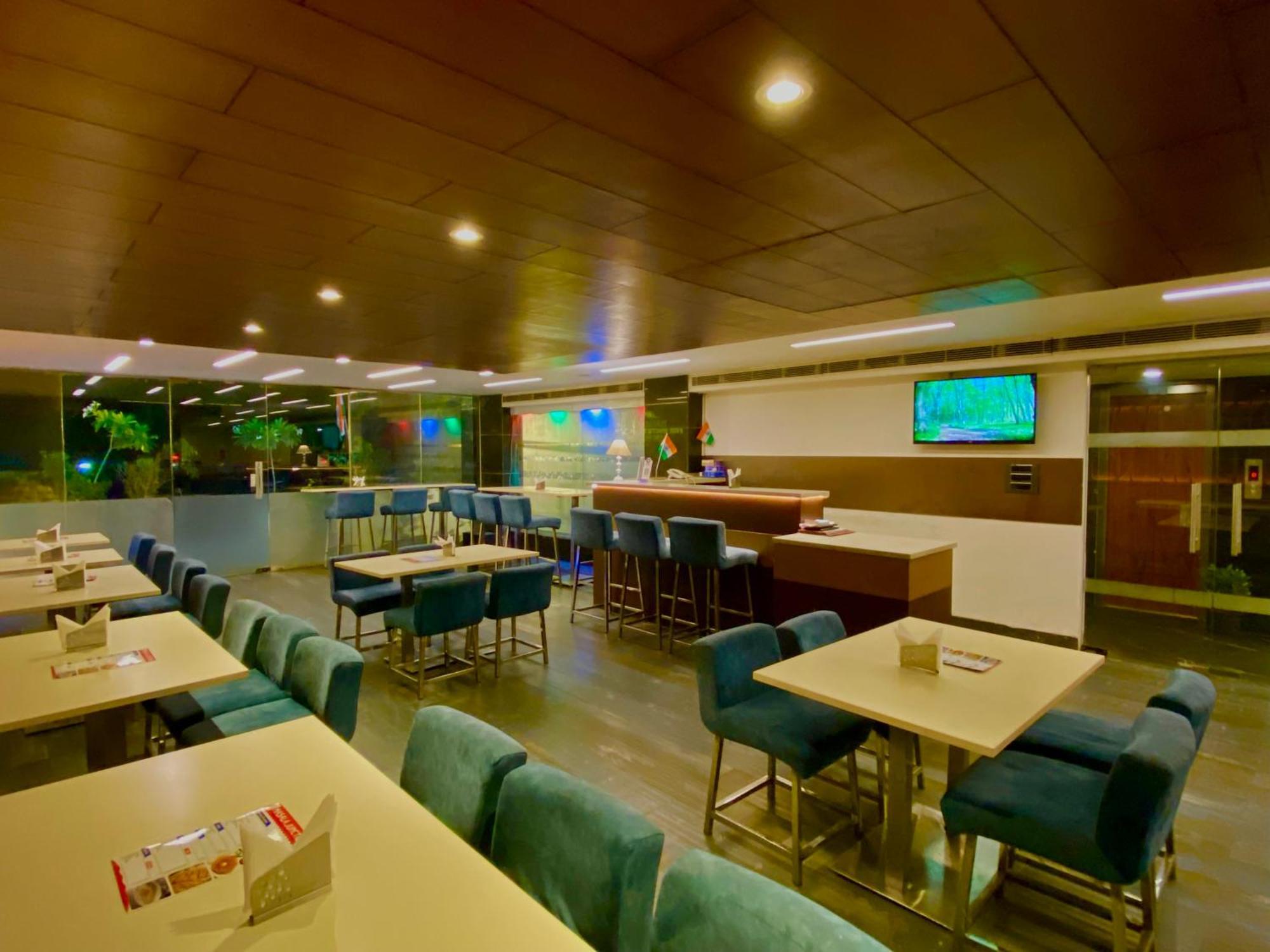 Ace Iconic Hotell Greater Noida Eksteriør bilde
