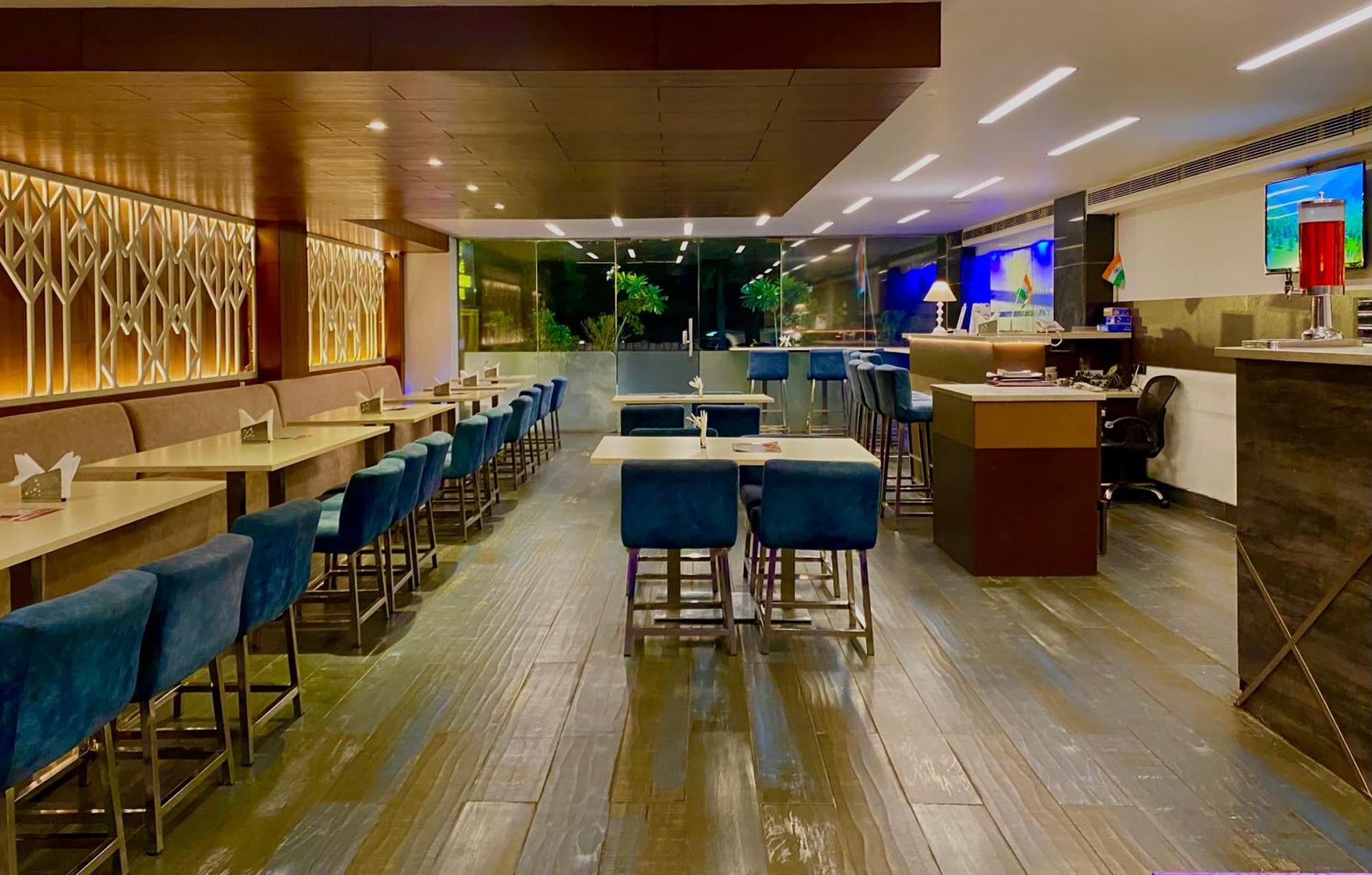 Ace Iconic Hotell Greater Noida Eksteriør bilde