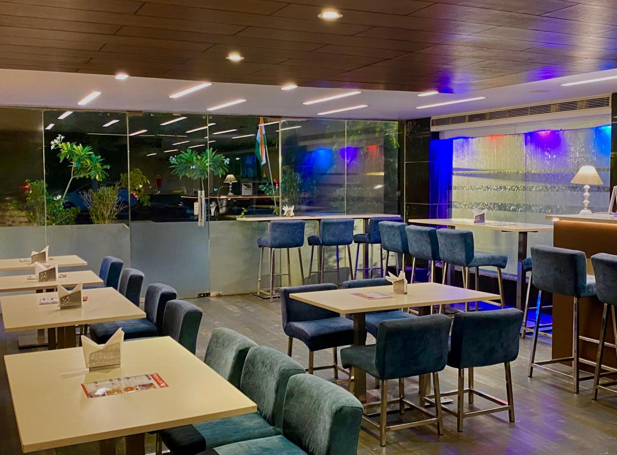 Ace Iconic Hotell Greater Noida Eksteriør bilde